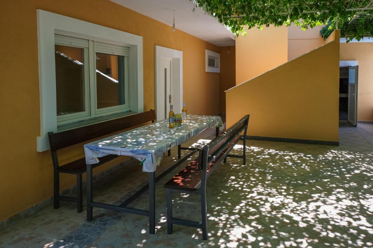 Holiday House Marija Skradin Exterior photo